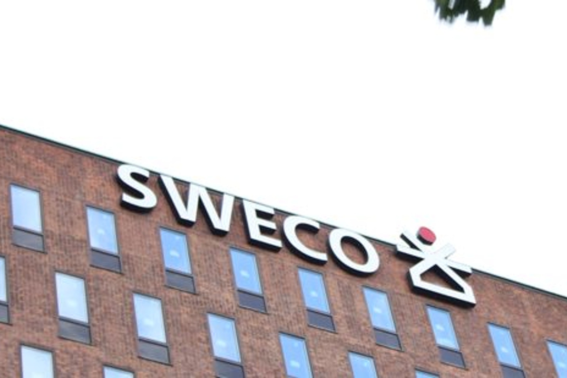 Sweco iskee - ostaa kolme yritystä
